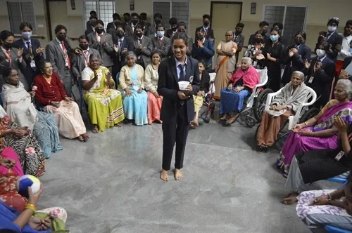 Report on visit to Maria Nivas Old-Age Home — photo 5